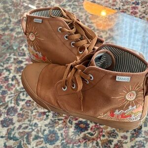 Sunrise mountain bang high top woman 7.5